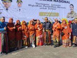 UPT SPF SDI Borong Jambu II Tampilkan Keanggunan Budaya di Upacara Hardiknas 2025