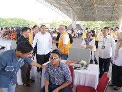 Bersama Lions Club, Wali Kota Munafri Bagikan Kacamata ke Siswa SD dan SMP di Makassar