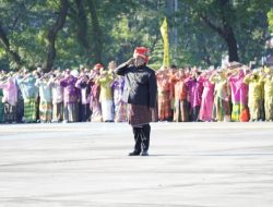 Kepala UPT SPF SMPN 37 Makassar Hadiri Upacara Hardiknas 2025 di Karebosi