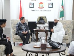 Wali Kota dan Warga Makassar Salat Idul Adha di Lapangan Karebosi, Hadirkan Imam Masjid Ummul Quro