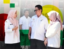 Achy Soleman Pantau MPLS di SMP Negeri Makassar, Pastikan Kegiatan Berjalan Kondusif