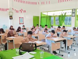 Siswa Kelas VI UPT SPF SDN Kapota Yudha Makassar Ikuti Ujian Semester Genap