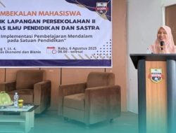 Kadisdik Makassar Achi Soleman Beri Sambutan dalam Pembekalan Mahasiswa PKL Persekolahan II