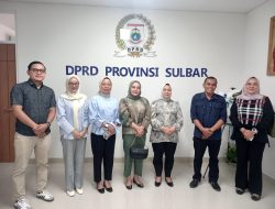 Sekretariat DPRD Sulbar Terima Kunjungan Sekretariat DPRD Sulteng