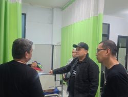 Wali Kota Munafri Jenguk Korban Pembakaran Gedung DPRD di RS