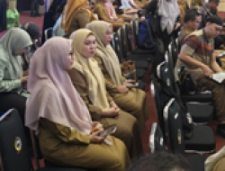 Kadinkes Makassar Dampingi Wawali di Lokakarya Komitmen Gizi untuk Percepatan Penurunan Stunting