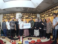 Munafri-Aliyah Serahkan Santunan bagi Keluarga Korban DPRD Makassar