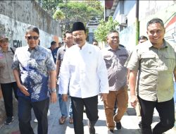 Mensos, Wali Kota, dan Dinsos Makassar Serahkan Santunan Korban Unjuk Rasa