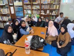 Pembagian Tas Gratis Tertunda, SMPN 50 Makassar Tetap Sukses Gelar Kelas Parenting VII