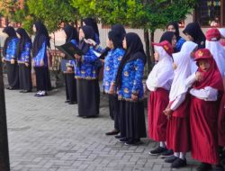 Upacara Bendera Peringatan Hari Sumpah Pemuda di SDI Sambung Jawa 1 & 3 Berlangsung Khidmat