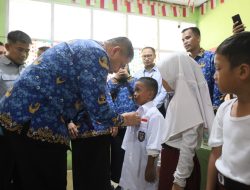 Seragam, Tas, hingga Tumbler Dibagikan Gratis: Pemkot Makassar Perkuat Layanan Pendidikan