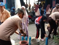 SMPN 52 Makassar Lakukan Pembenahan Lingkungan dalam Rangka Persiapan Adiwiyata Tingkat Provinsi