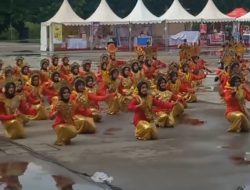 Semarak HUT Makassar: Pelajar SMPN 14 Turut Merajut Harmoni Lewat Tari Kolosal