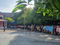 Aliyah Mustika Ilham Pimpin Upacara HUT ke-80 PGRI dan HGN 2025 di Kompleks SDN Mangkura Makassar