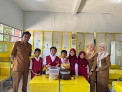 SDI Tallo Tua 2 Makassar Laksanakan Pembuatan Ecoenzim Bersama Peserta Didik