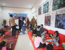 Di Lokasi Pengungsian Banjir, Munafri Datang Menguatkan dan Menyapa Korban