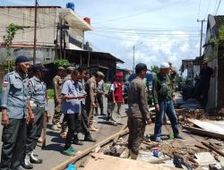 Pemkot Makassar Tertibkan Lapak Liar di Depan Asrama Haji, Atasi Kemacetan Musiman