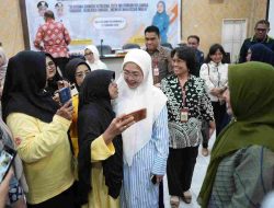 Melinda Aksa Dorong Lansia SMART melalui Sekolah Lansia Sipakalebbi Manggala