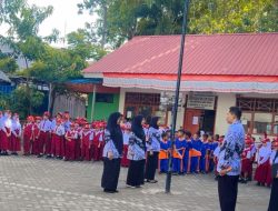 Semangat Dedikasi, SDN Ujung Tanah 1 Makassar Gelar Upacara Hari Guru