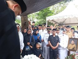Pemkot Makassar Berduka, Almarhum Andi Muh Yasir Dilepas dengan Penuh Penghormatan ke Peristirahatan Terakhir