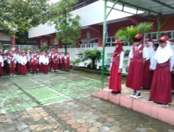 Upacara Bendera Berbasis Regulasi Baru, SDN Cendrawasih Makassar Perkuat Karakter Siswa