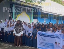 SMP Negeri 47 Makassar Terima Paket Pendidikan Gratis dari Bank Mandiri