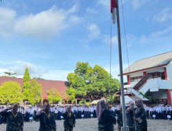Implementasi Permendikdasmen 2026, SMPN 52 Makassar Perkuat Karakter Lewat Upacara Bendera