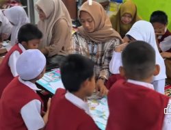Sinergi Sekolah dan Mahasiswa, Tingkatkan Kemampuan Membaca Siswa SDI Karunrung Makassar