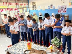 Tingkatkan Keimanan Siswa, SMPN 24 Makassar Adakan Sholat Berjamaah hingga Pesantren Kilat