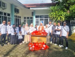 Tebar 525 Paket Sembako, Forum P3K Makassar Berbagi Berkah Jelang Idul Fitri