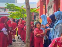 Sambut Siswa di Gerbang, SDI Bawakaraeng Kembali Terapkan Pembiasaan Pagi untuk Bangun Karakter Disiplin