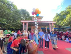 Pembukaan O2SN Kecamatan Ujung Pandang Digelar Meriah di Kompleks SDN Mangkura Makassar