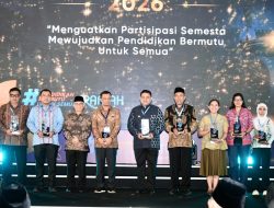 Munafri Terima Penghargaan Nasional, Pemkot Makassar Dinilai Sukses Jalankan Wajib Belajar 13 Tahun