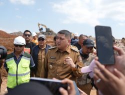 Munafri Minta RT/RW Pimpin Gerakan Pengelolaan Sampah dan Urban Farming