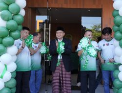 Resmikan PadelHood Makassar, Munafri: Ini Ruang Baru untuk Hidup Lebih Sehat