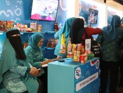 Produk UMKM Binaan TP PKK Kota Makassar Diborong Pengunjung pada Hari Pertama HKG PKK Nasional ke-54
