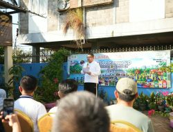 Wali Kota Makassar Gunakan Kapal Pembersih Limbah Laut Susuri Pantai Losari Bersama Satgas