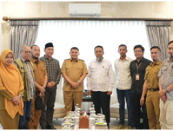 Pemkot Makassar dan Unhas Bangun Ekosistem Maggot untuk Pakan Ayam Alope